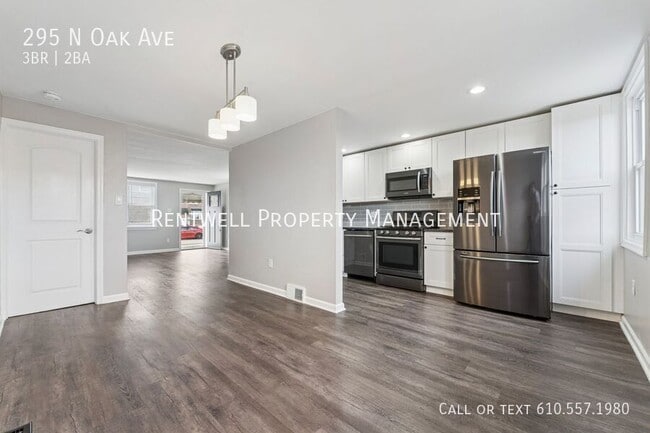 Photo - 295 N Oak Ave House