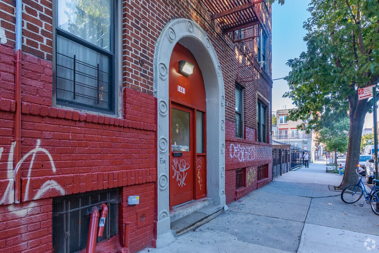 Building Photo - 1441 Dekalb Ave