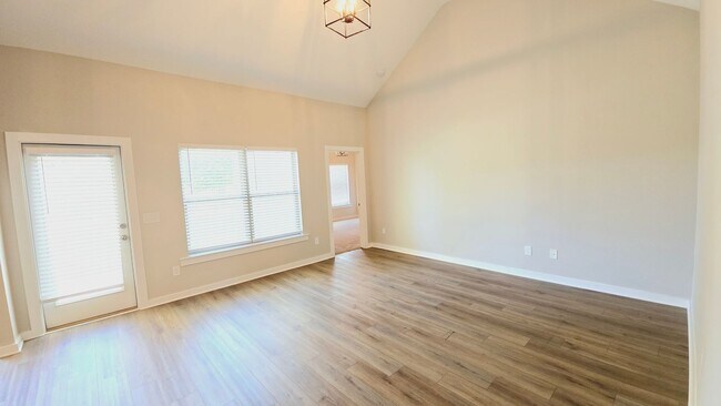 Building Photo - 220 Co Rd 1701