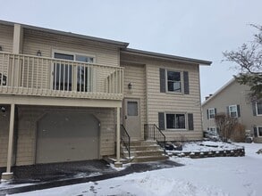 Building Photo - 10268 Parkedge Cir