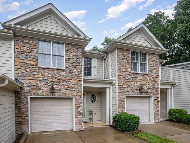 Foto del edificio - 2822 Pickett Rd