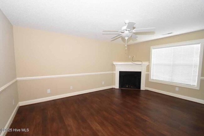 Building Photo - 128 Chandler Dr