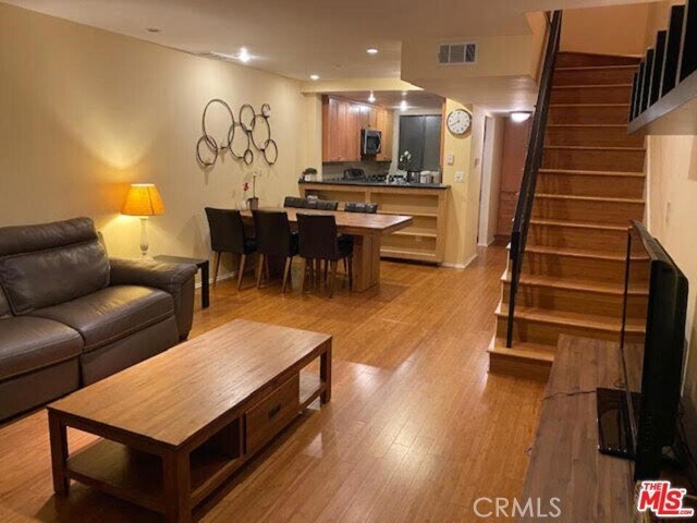 Foto principal - 12717 Mitchell Ave