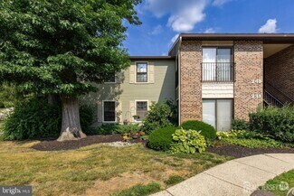 Building Photo - 23A W Bluebell Ln