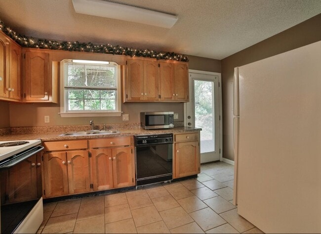 Photo - 3839 North Terrace Townhome