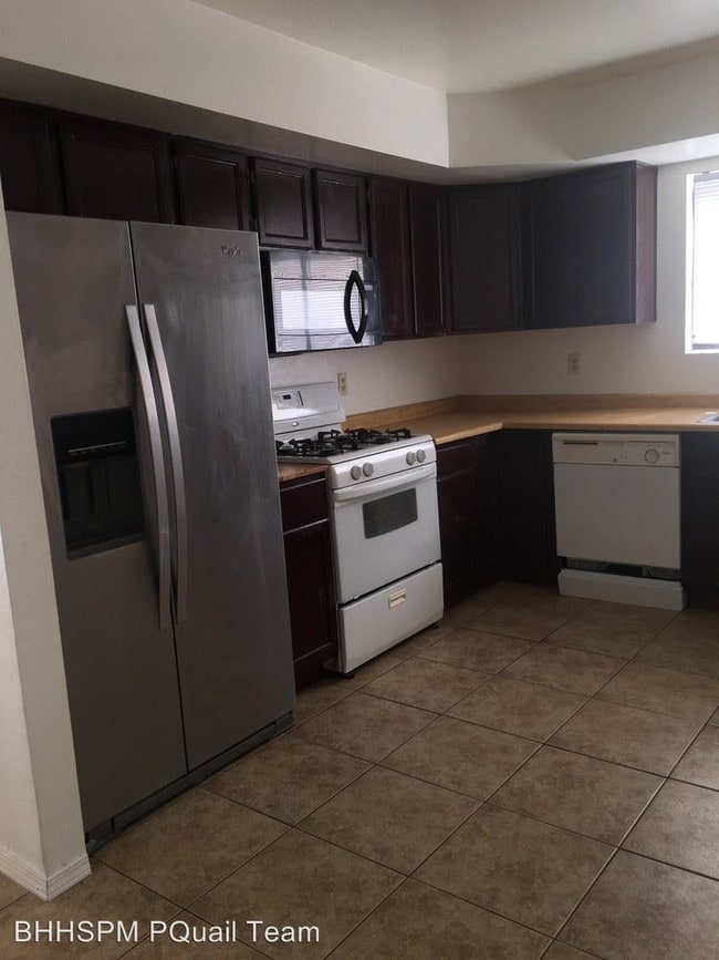 Building Photo - 2 br, 1.5 bath House - 127 Pearl Dr.