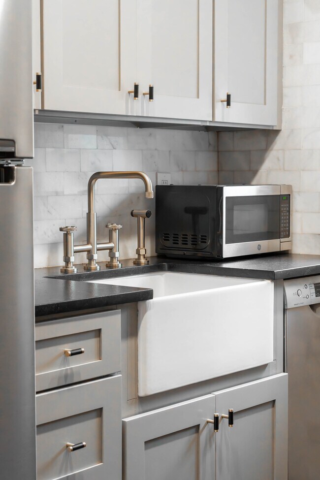 Foto del edificio - 324 3rd St NE