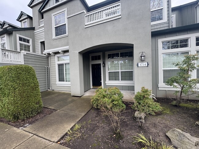 Photo - 1754 NE Ashberry Dr House