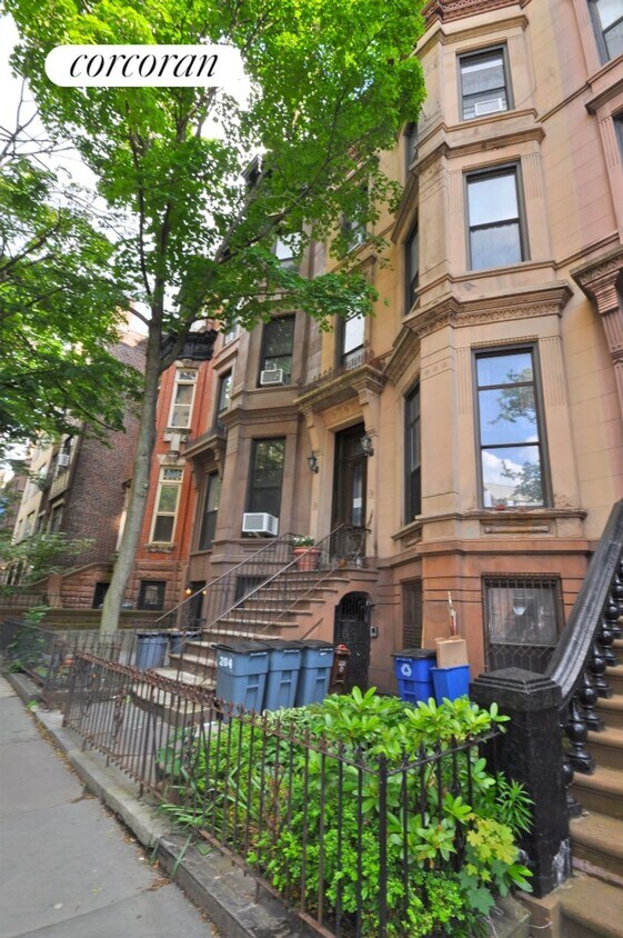 Primary Photo - 204 Lincoln Pl
