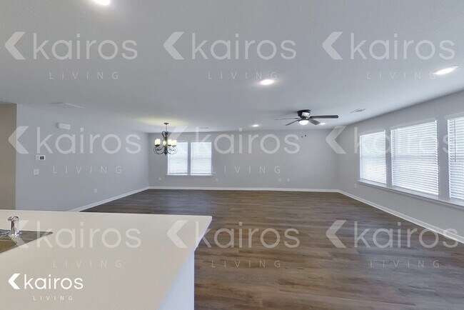 Building Photo - 11 Cottage Grove Dr.