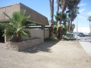 Building Photo - 4331 Balboa Dr