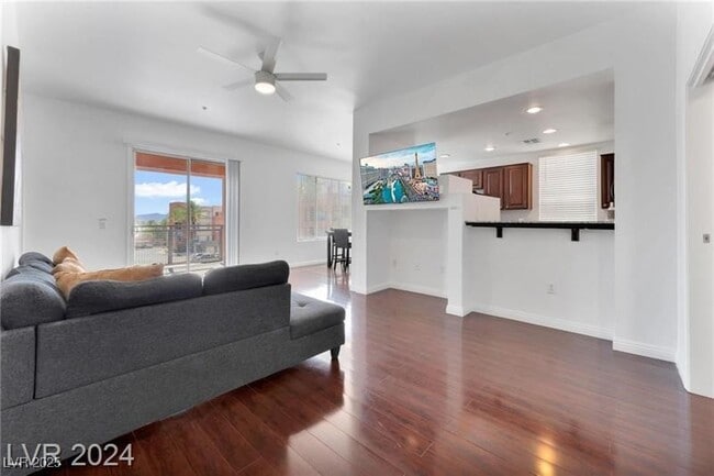 Building Photo - 47 E Agate Ave