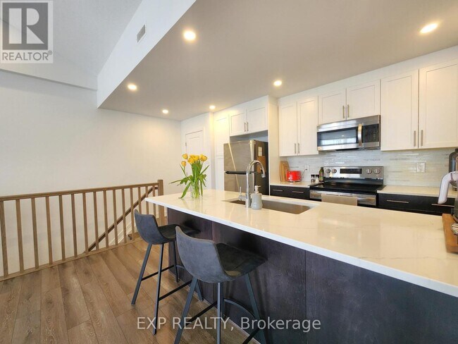 Photo du bâtiment - 380 Rolling Meadow Crescent