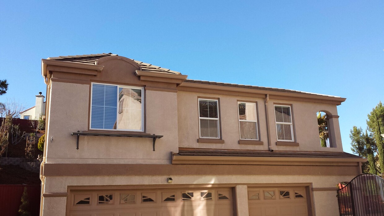 Apartment on second floor - 610 Cobblestone Dr