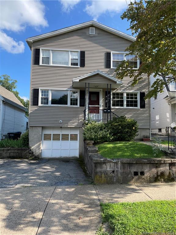 233 Goldenrod Ave, Bridgeport, CT 06606 Room for Rent in Bridgeport