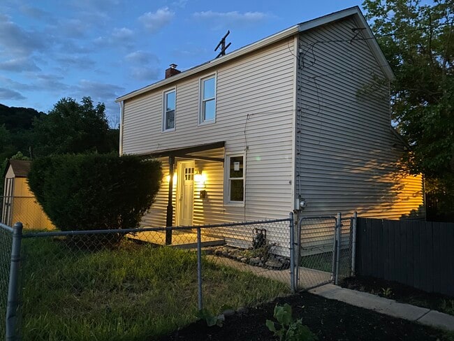 Photo - 145 E Main St House