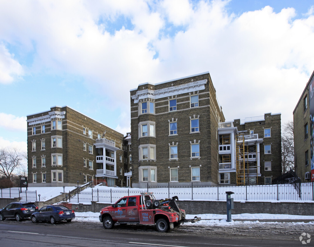 Primary Photo - Village Gate Apartments