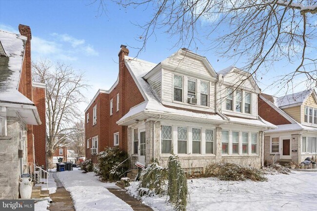 Foto del edificio - 3227 Fuller St