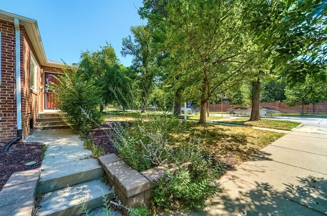 Foto del edificio - Very nice home near Washington Park.
