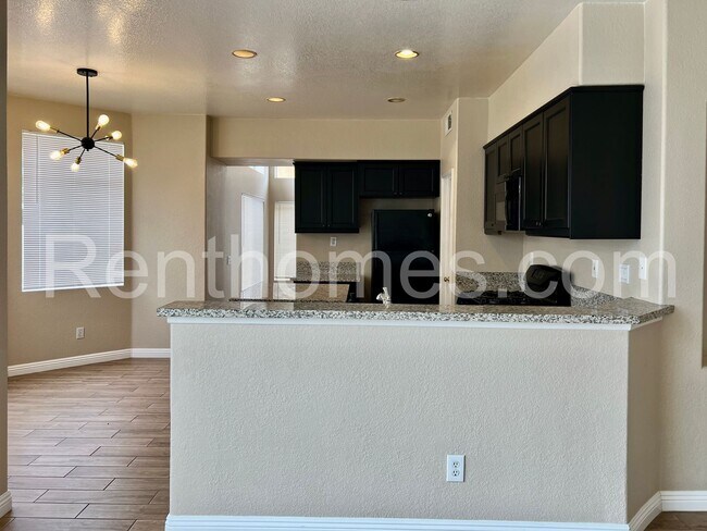 Foto del edificio - 11597 Trailbrush Point