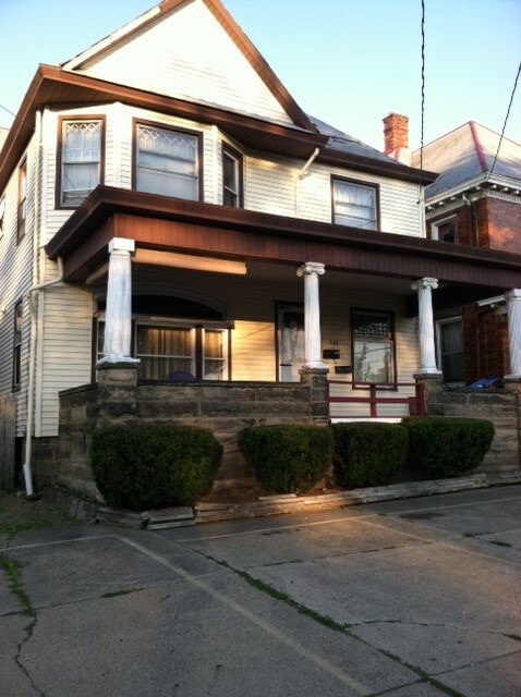 Front Parking - 240 S Union Ave