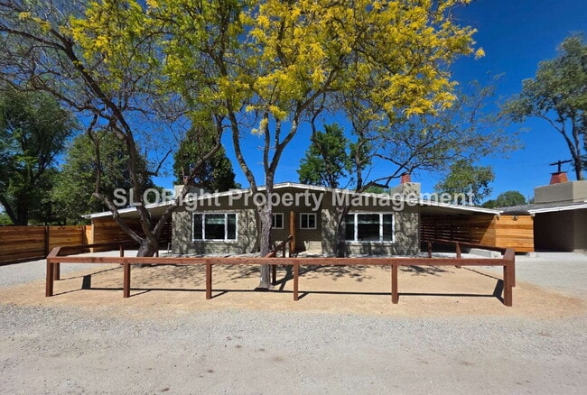 Building Photo - AVAILABLE NOW -  1 bed, 1 bath renovated unit in Santa Margarita