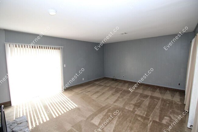 Building Photo - 8310 E 65th St