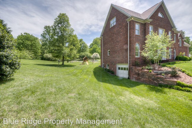 Building Photo - 1029 Stagshaw Ln