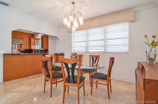 Building Photo - 9572 Abbott Ave