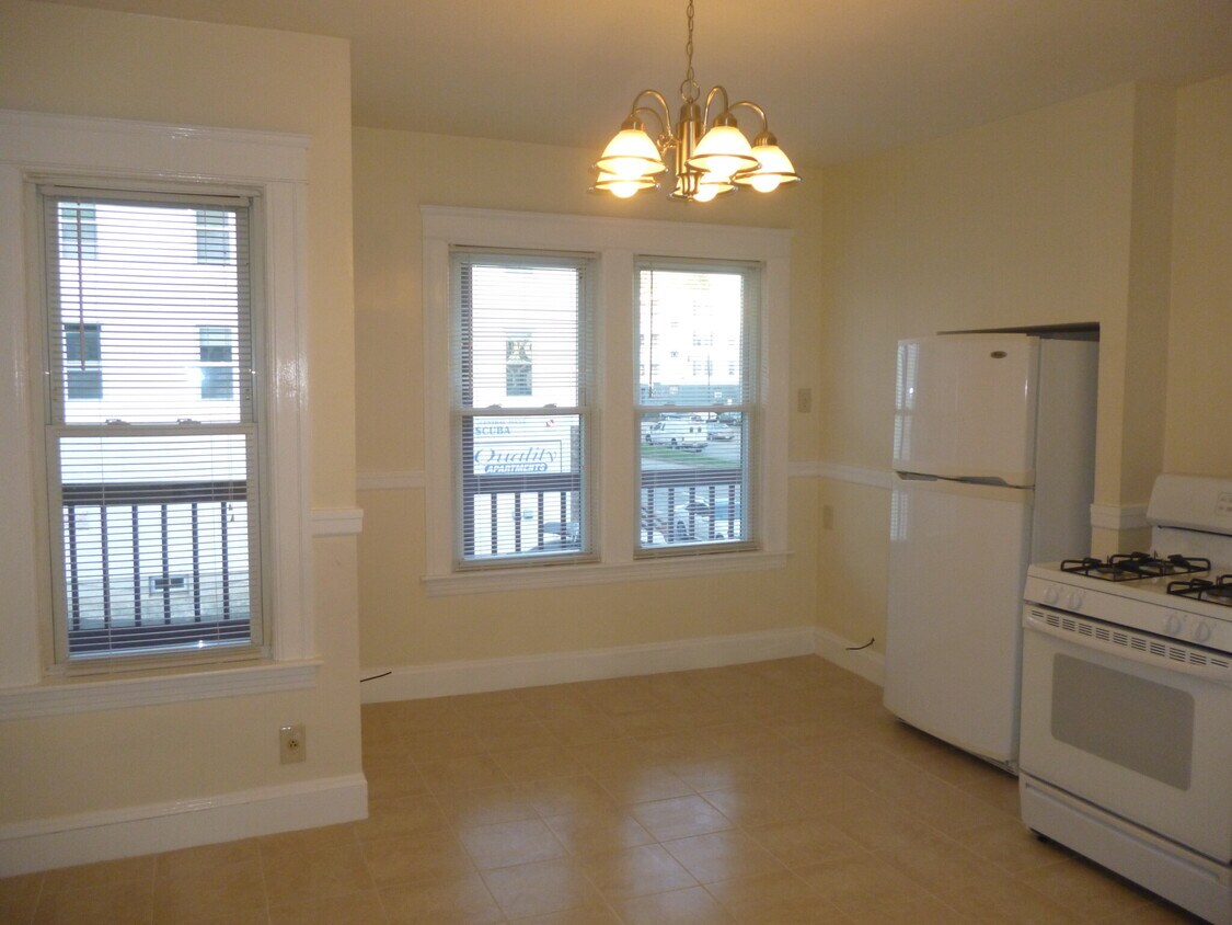 Primary Photo - 302 Shrewsbury St