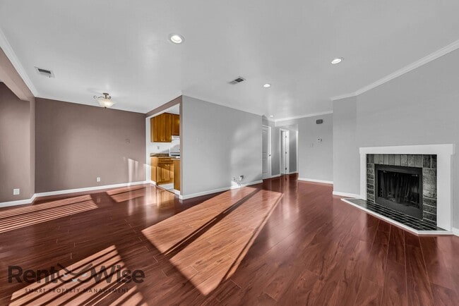 Foto del edificio - 963 Ridgeview Ct