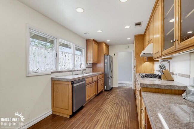 Foto del edificio - Beautifully Updated 4Bdm 3Ba Home with Private Pool & 2-Car Garage in La Mesa!