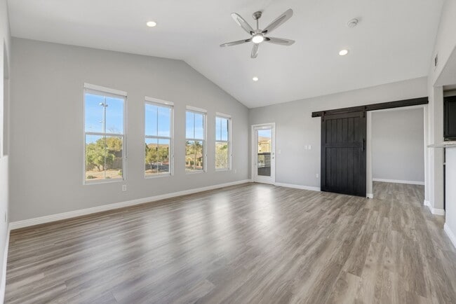 Foto del edificio - Upgraded Townhouse in Summerlin