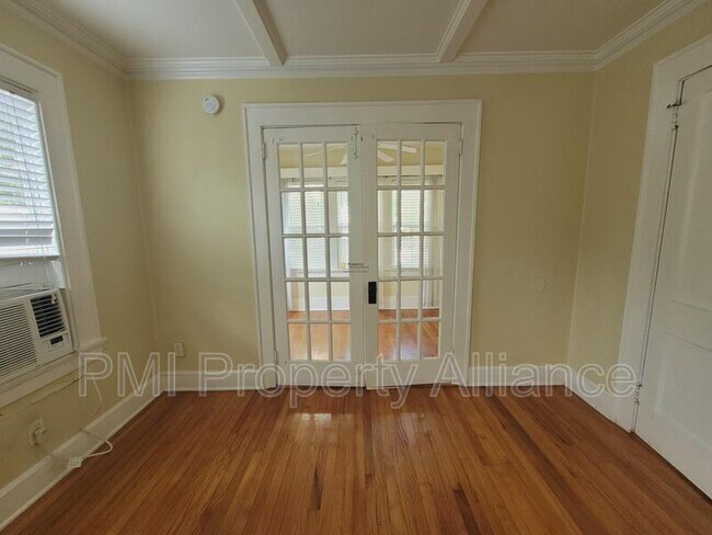 Foto del edificio - 617 N Hyer Ave