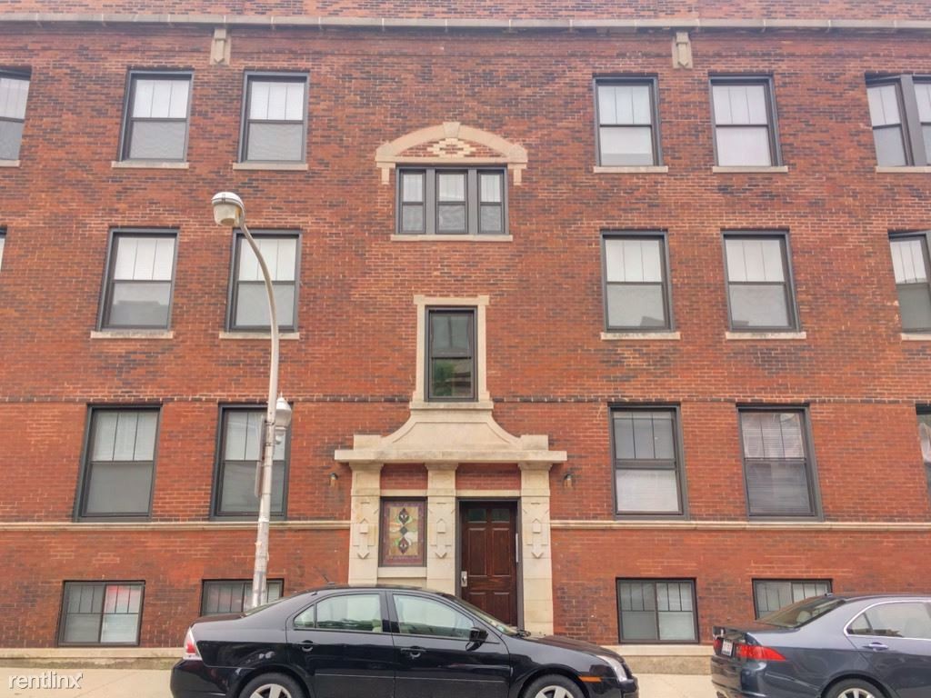 Foto principal - 3 br, 2 bath Condo - 733 W Oakdale Ave Apt 2E