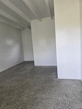 Building Photo - 260 SW 11th Ave