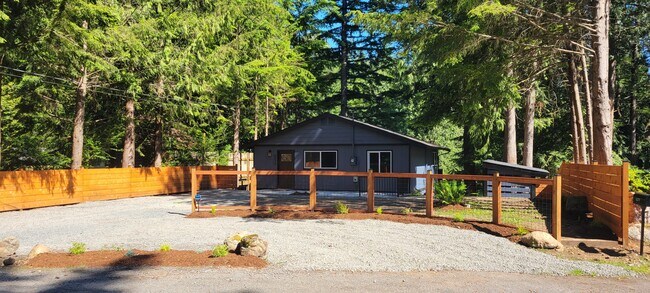 Building Photo - 6277 Lariat Plz