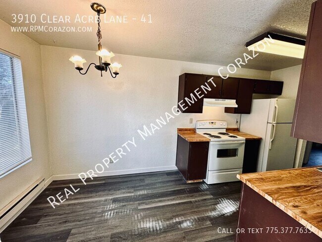 Foto del edificio - Downstairs one bedroom, one bathroom unit ...