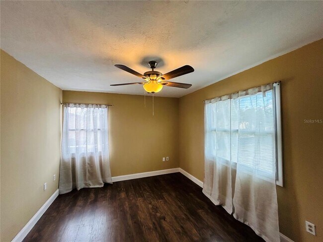 Foto del edificio - 2785 L B McLeod Rd