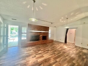 Building Photo - 207 Whispering Pines Ct