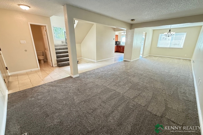 Building Photo - Comfortable 4-Bedroom, 2.5-Bath Home with ...