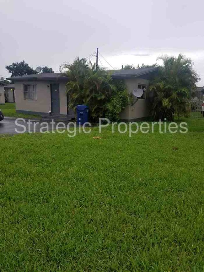 Foto del edificio - 5101 NW 24th Ave