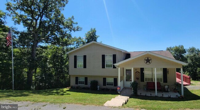 Building Photo - 498 Crestview Dr