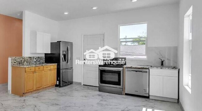 Foto del edificio - 528 Wideview Ave