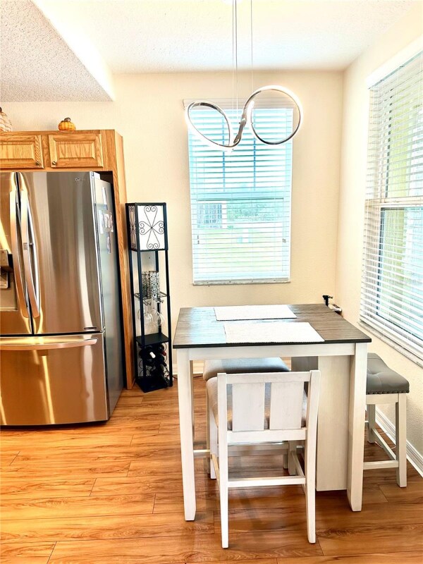 Foto del edificio - 3917 Serenade Ln