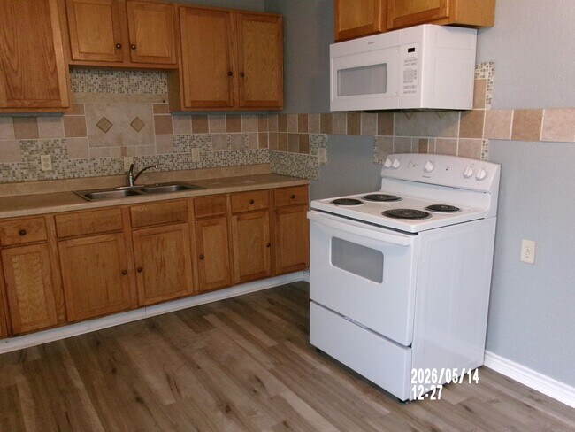 Foto del edificio - 220 SW 24th St