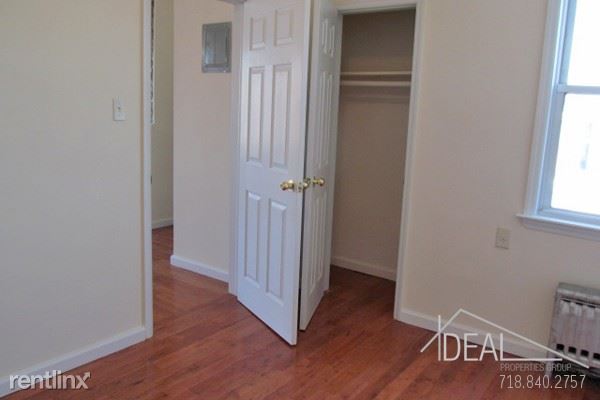 Building Photo - 557 17th St