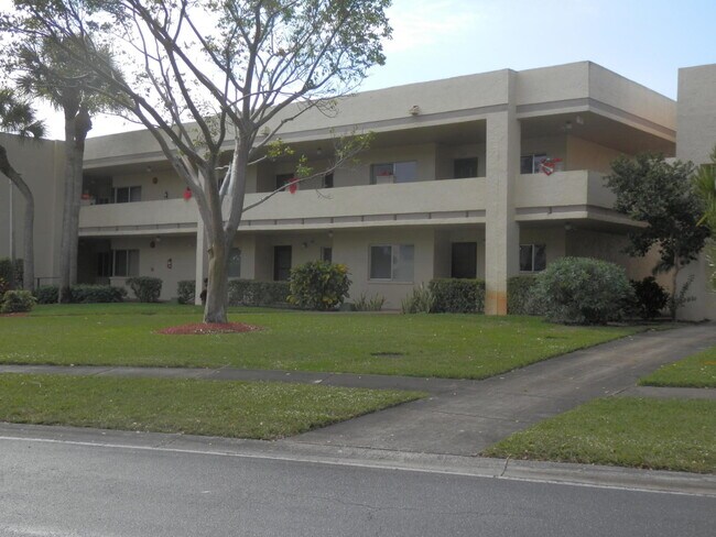 Foto del edificio - 3212 Strawflower Way