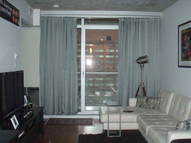 Photo du bâtiment - 324 Laurier Av W