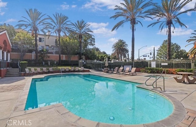 Building Photo - 1095 S San Marino Way